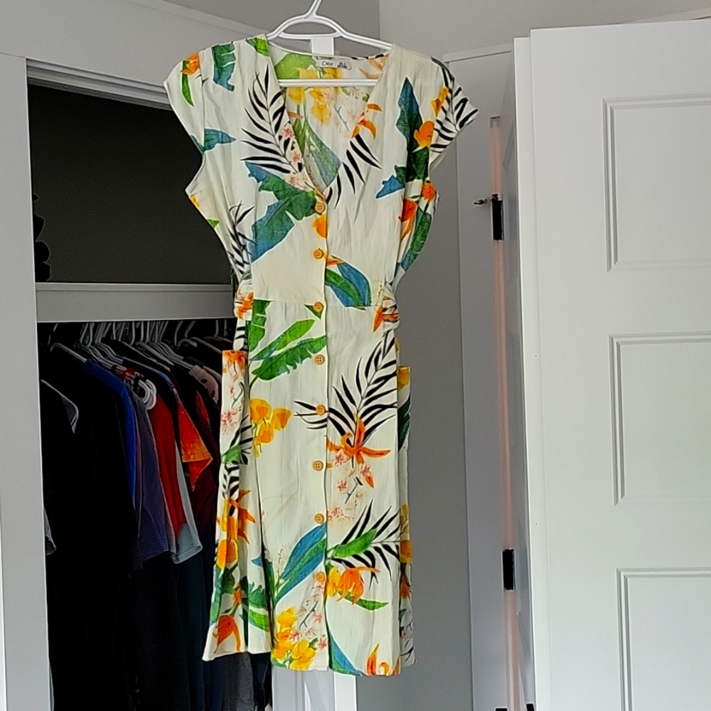 Dex | M Floral Button up Sundress